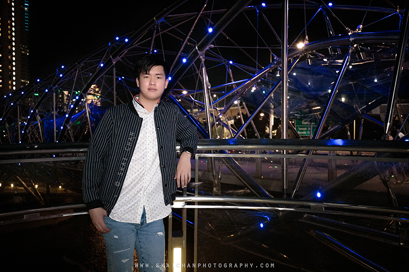 Night outdoor teenager photoshoot with Justin at Helix Bridge Night outdoor teenager photoshoot with Justin at Helix Bridge