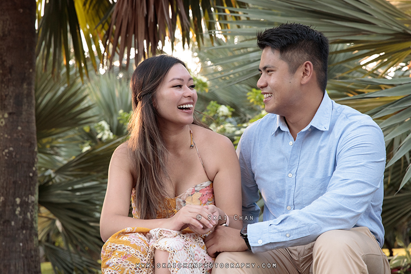 Outdoor couple photoshoot with Jason & Natalie at Dragonfly Lake & Silver Garden (Gardens By The Bay)