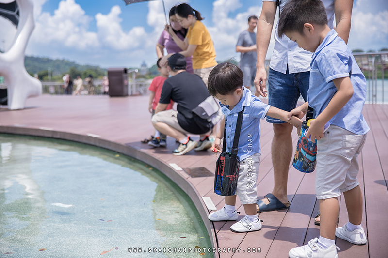 Children photoshoot with Nicholas, Jonathan & Iverina at Vivocity Rooftop