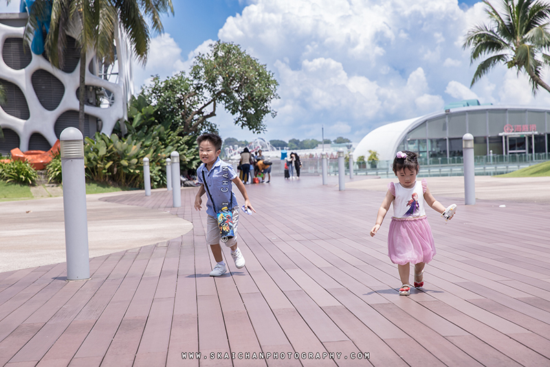 Children photoshoot with Nicholas, Jonathan & Iverina at Vivocity Rooftop