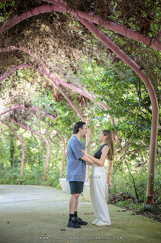 Outdoor couple photoshoot with Andre & Yen at Chinese Garden & Supertree Groves (Gardens By The Bay)