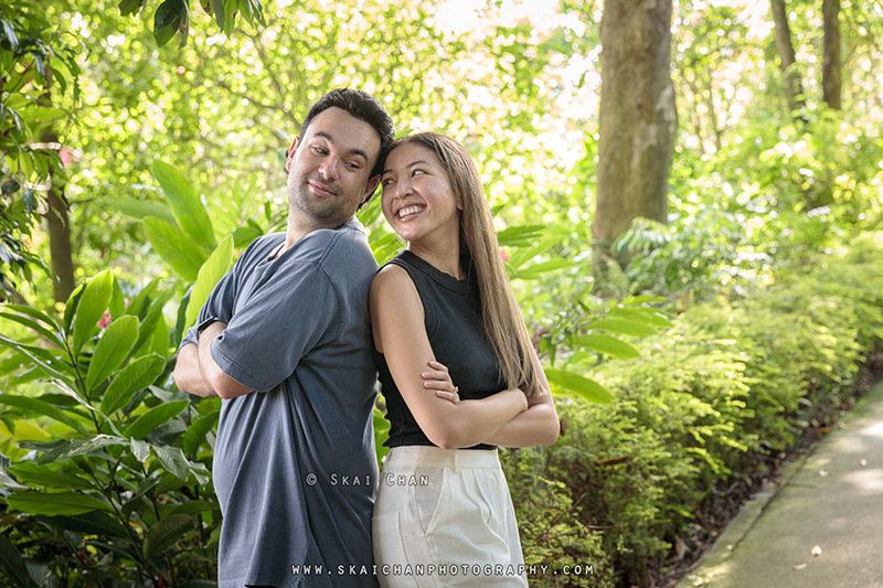 Outdoor couple photoshoot with Andre & Yen at Chinese Garden & Supertree Groves (Gardens By The Bay)