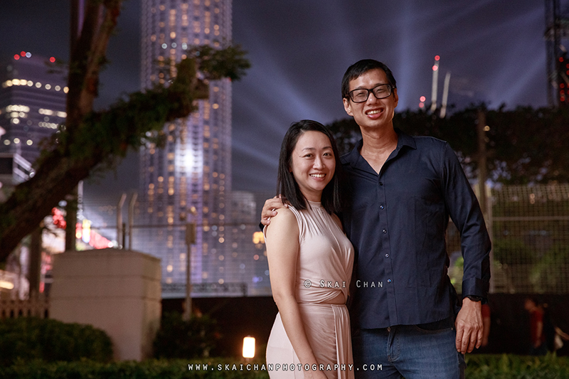 Outdoor fireworks couple photoshoot with Raymond & Serena at Old Parliament Lane