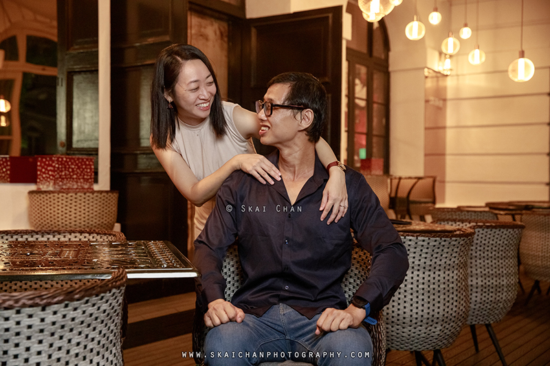 Night couple photoshoot with Raymond & Serena at Promenade Boat Quay