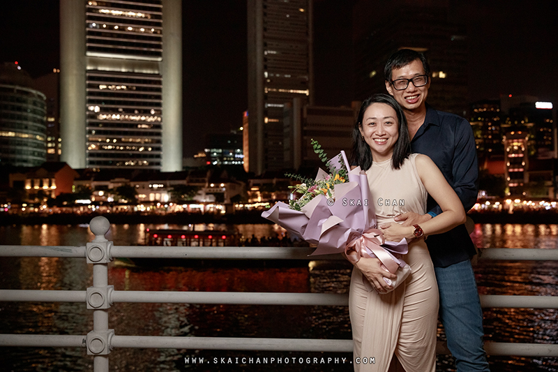 Night couple photoshoot with Raymond & Serena at Promenade Boat Quay