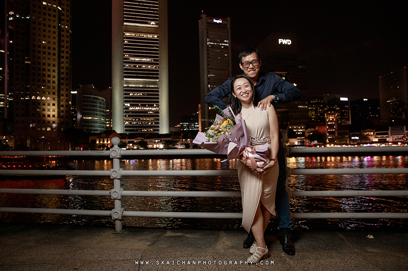 Night couple photoshoot with Raymond & Serena at Promenade Boat Quay