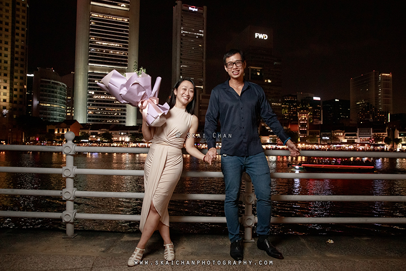 Night couple photoshoot with Raymond & Serena at Promenade Boat Quay