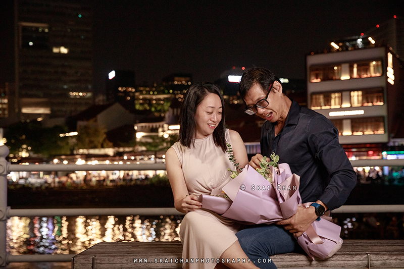 Night couple photoshoot with Raymond & Serena at Promenade Boat Quay