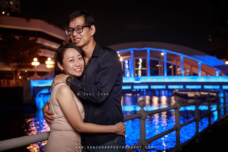 Night couple photoshoot with Raymond & Serena at Promenade Boat Quay