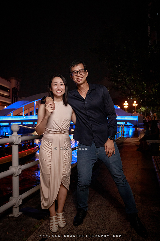 Night couple photoshoot with Raymond & Serena at Promenade Boat Quay