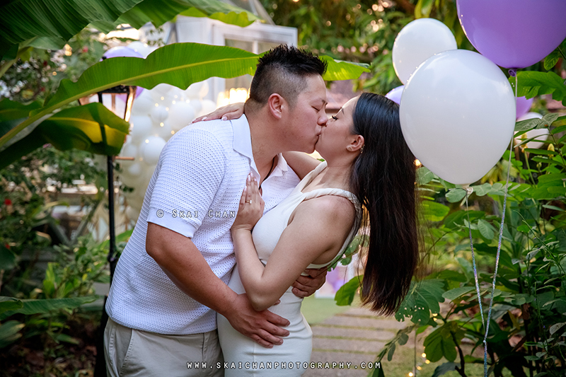 Outdoor couple photoshoot with Andy & Kristine at The SummerHouse
