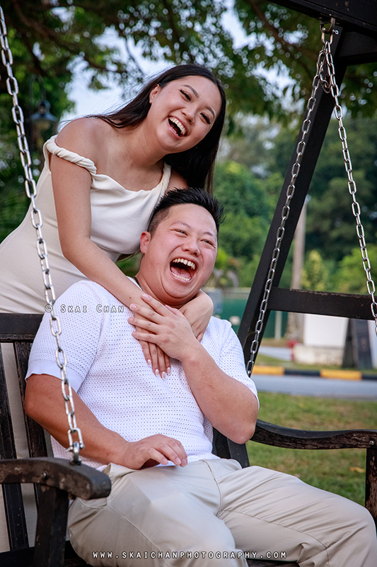 Outdoor couple photoshoot with Andy & Kristine at The SummerHouse