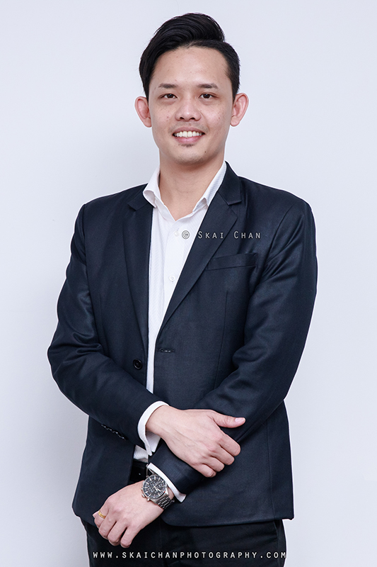 Casual corporate headshot photoshoot with Sky @ Office