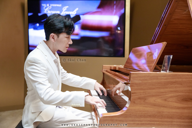 Piano photoshoot session with Leonard @ Steinway & Sons (ION Orchard)