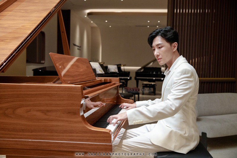 Piano photoshoot session with Leonard @ Steinway & Sons (ION Orchard)