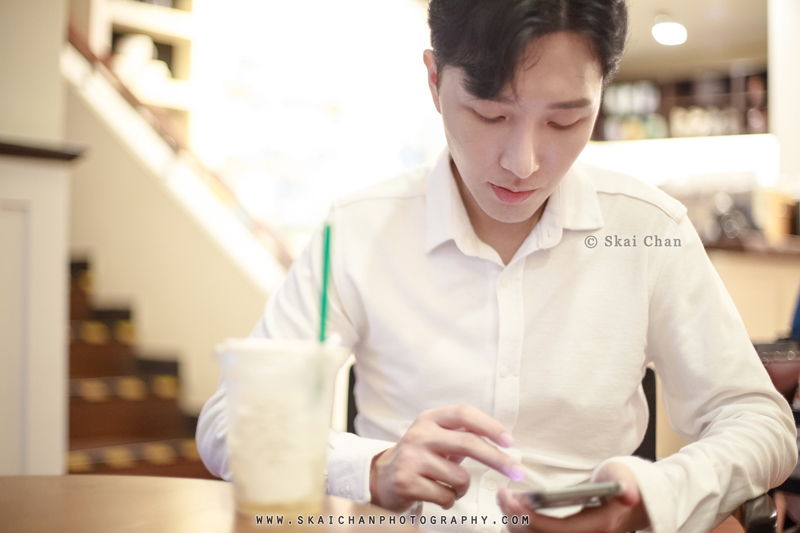 Lifestyle photoshoot session with Leonard @ Starbucks (Rochestor Park)