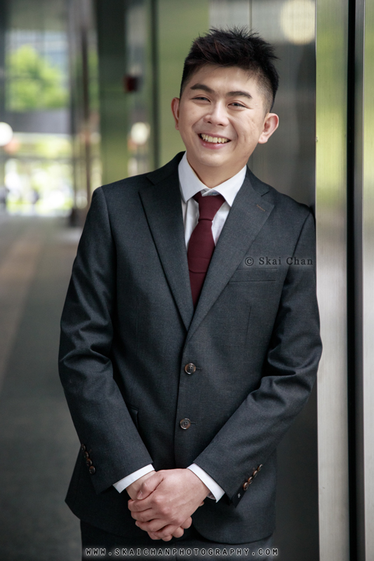 Modern corporate photoshoot session with Emmett Young @ Tanjong Pagar Centre