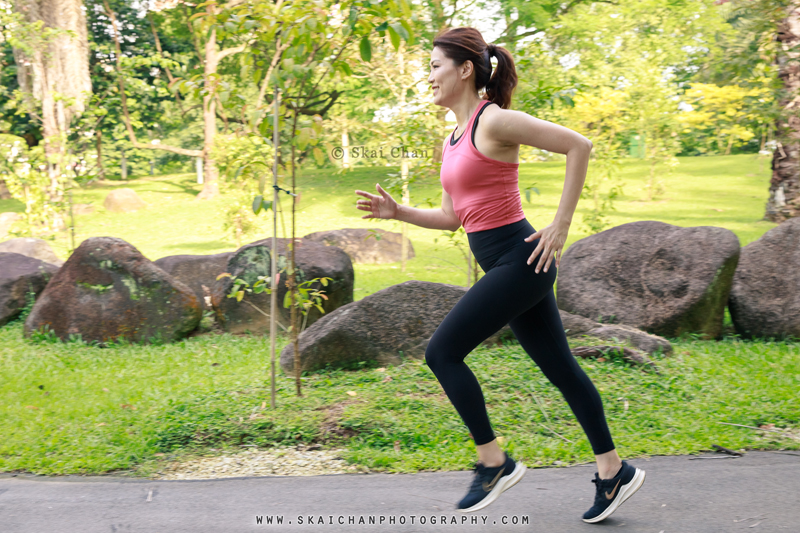 Outdoor fitness portrait photoshoot session with Cynthia Heng at Bishan-Ang Mo Kio Park