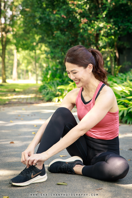 Outdoor fitness portrait photoshoot session with Cynthia Heng at Bishan-Ang Mo Kio Park