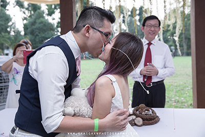 modern wedding photographer