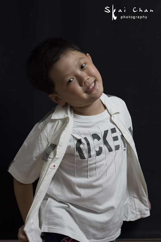 Indoor children photoshoot with Dylan at Joyous Nails Seng Kang