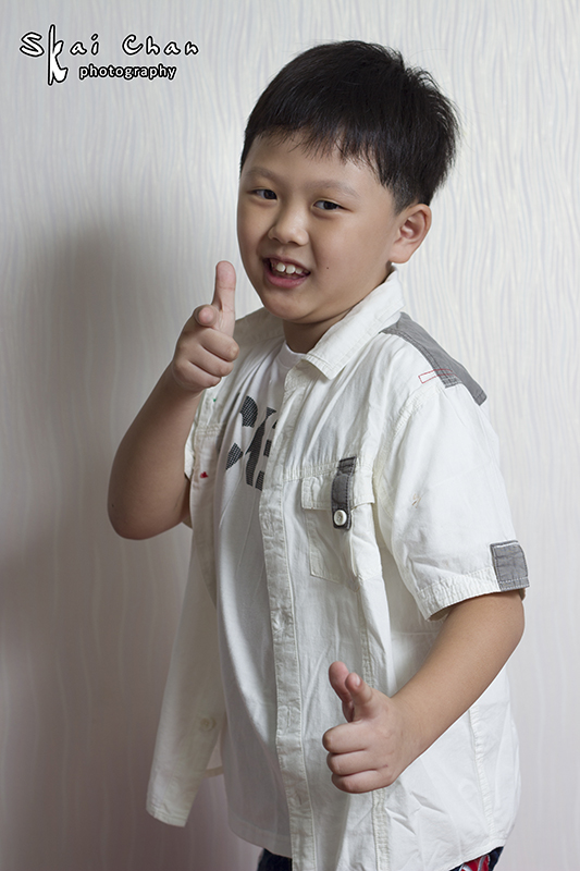 Indoor children photoshoot with Dylan at Joyous Nails Seng Kang