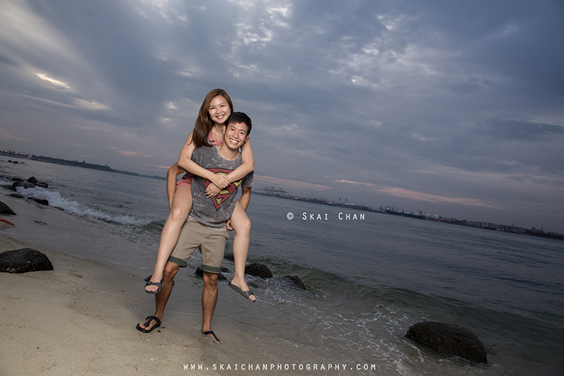 Sunset couple photoshoot with Kaiwei & Stella at Punggol Ranch