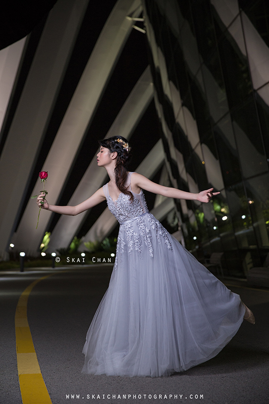 Night bridal photoshoot with Robyn Skye at Gardens by the Bay