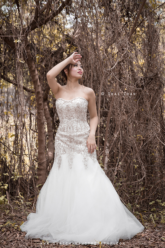 Stylish and edgy fashion bridal wedding photoshoot with Ivia Xiao Hui at Tampines Eco Green