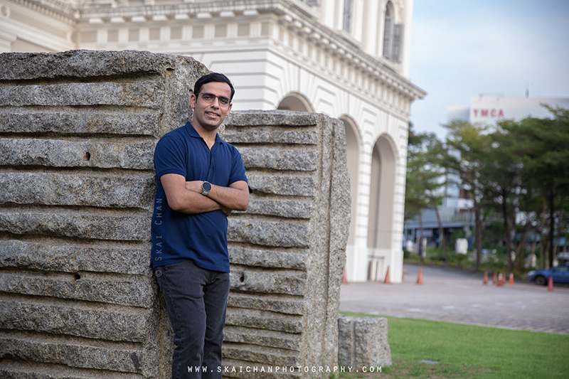 Outdoor urban lifestyle portrait photoshoot with Rajput @ National Museum of Singapore