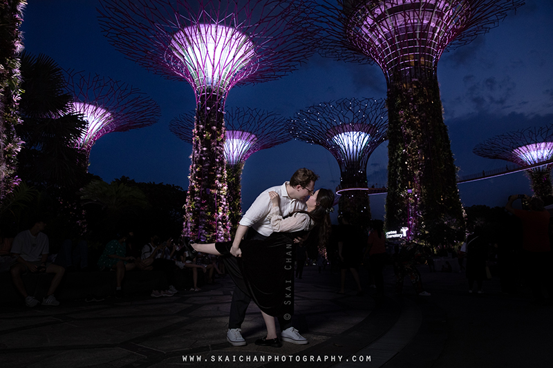 Night couple photoshoot with Keagan & Nancy at Supertree @ Gardens by the Bay