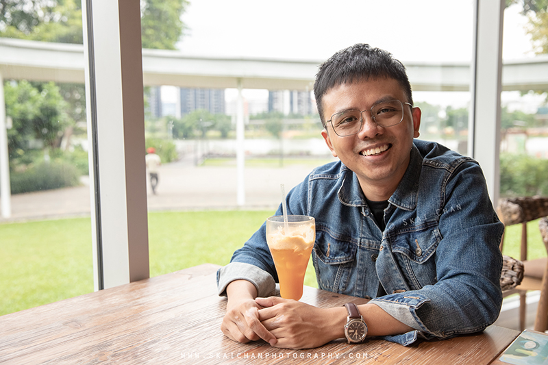 Cafe lifestyle portrait photoshoot with Barry Chow @ Fusion Spoon Cafe (Jurong Lake Gardens)