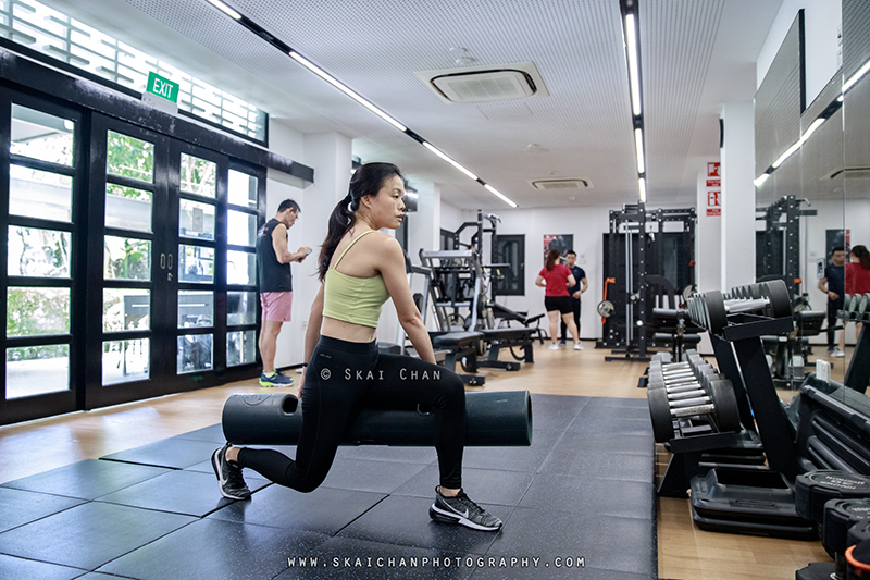 Fitness gym photoshoot with Pearlyn @ Gold's Gym Singapore @ Rochester Park outlet