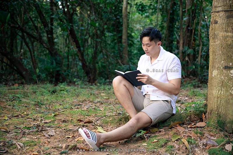 Writing photoshoot with Ong Yongchuan at Yishun Park